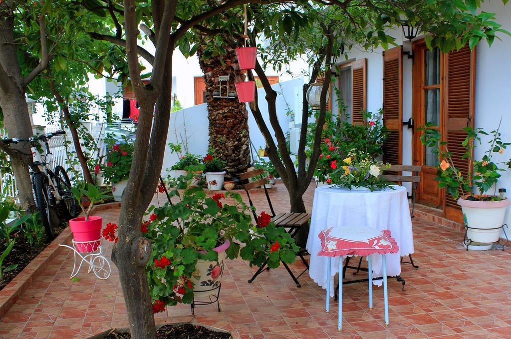 Vaya Zorba Studios Skiathos Town Ruang foto