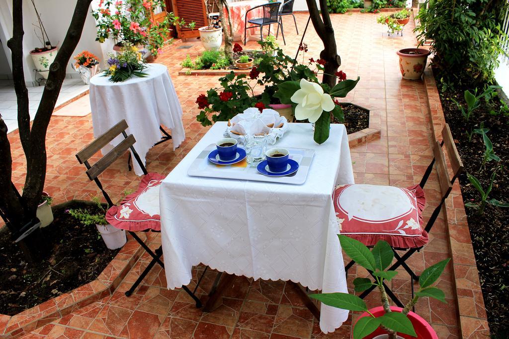 Vaya Zorba Studios Skiathos Town Bagian luar foto